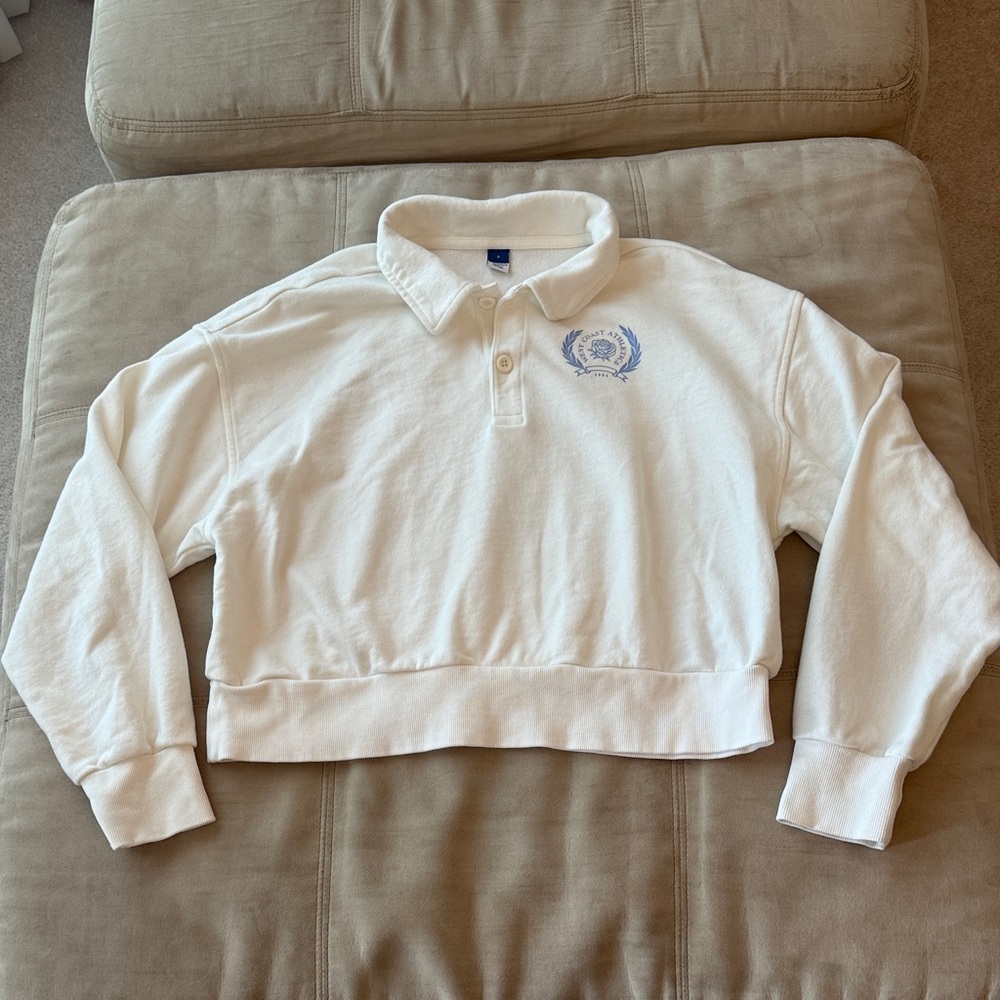 Old Navy White Cropped Preppy Polo Sweatshirt with Crest Size Small